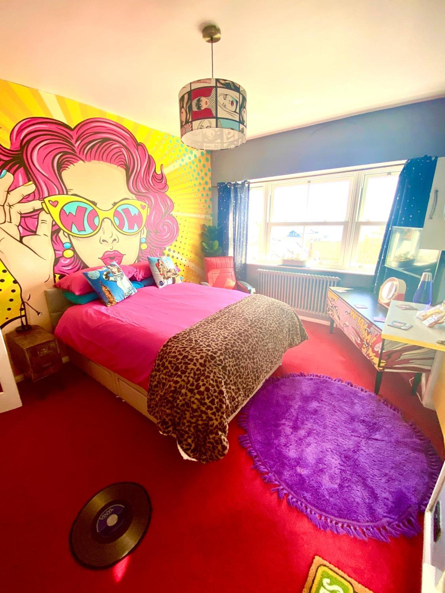 Pop Art Pad Heart Of Old Town With Parking! Apartment Hastings Exterior photo