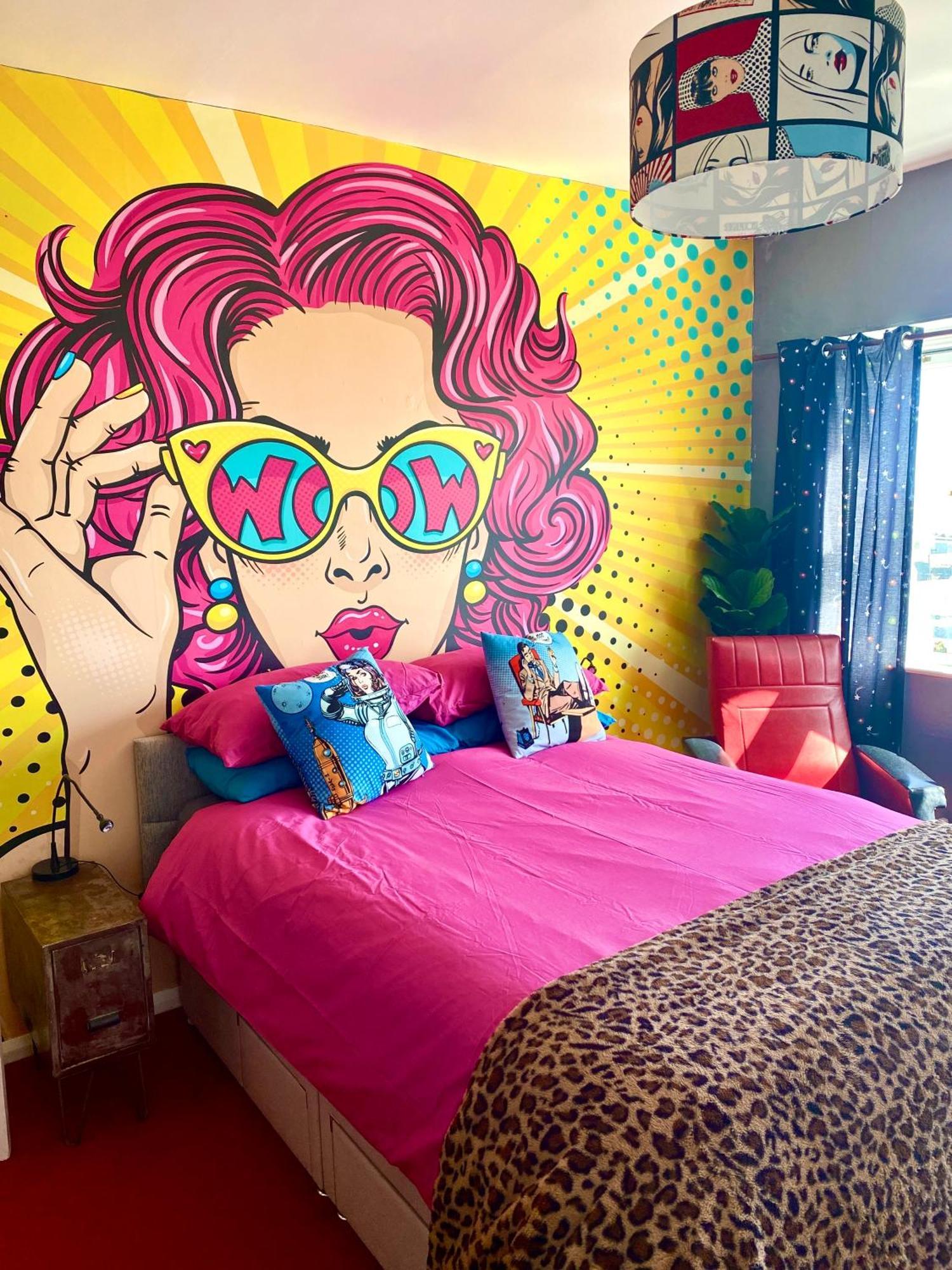 Pop Art Pad Heart Of Old Town With Parking! Apartment Hastings Exterior photo